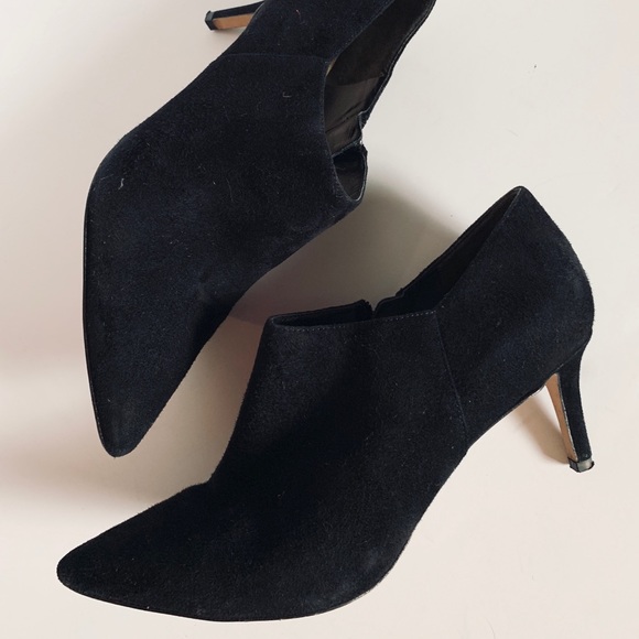 via spiga black suede booties